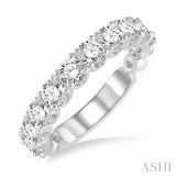 1 1/2 Ctw Lattice Round Cut Diamond Wedding Band in 14K White Gold