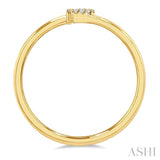1/20 Ctw Initial 'P' Round Cut Diamond Fashion Ring in 10K Yellow Gold